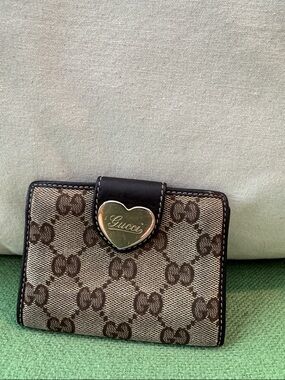 Gucci Brown GG Canvas Card Holder with Heart Emblem COA